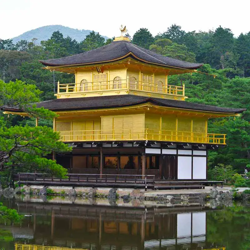 Il tempio di Kinkakuji di Kyoto e il suo padiglione d&#8217;oro