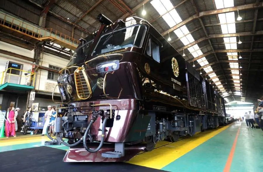 treno sette stelle - nana star - treno di lusso in Giappone