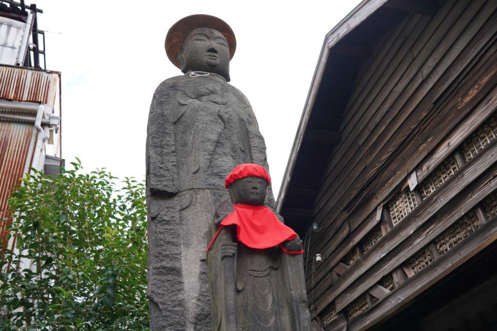 Statua di Jinzo - Significato JIzo - Rosso